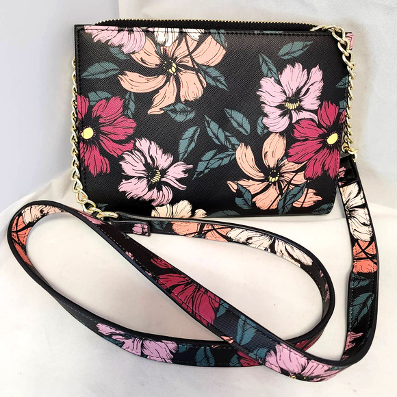 Steve Madden Black Floral Crossbody Bag 8.25"L x 6.25"H x 4.5"D; Chain-Strap 25" - Picture 3 of 6